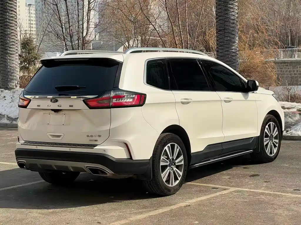 Ford Edge — миниатюра 9