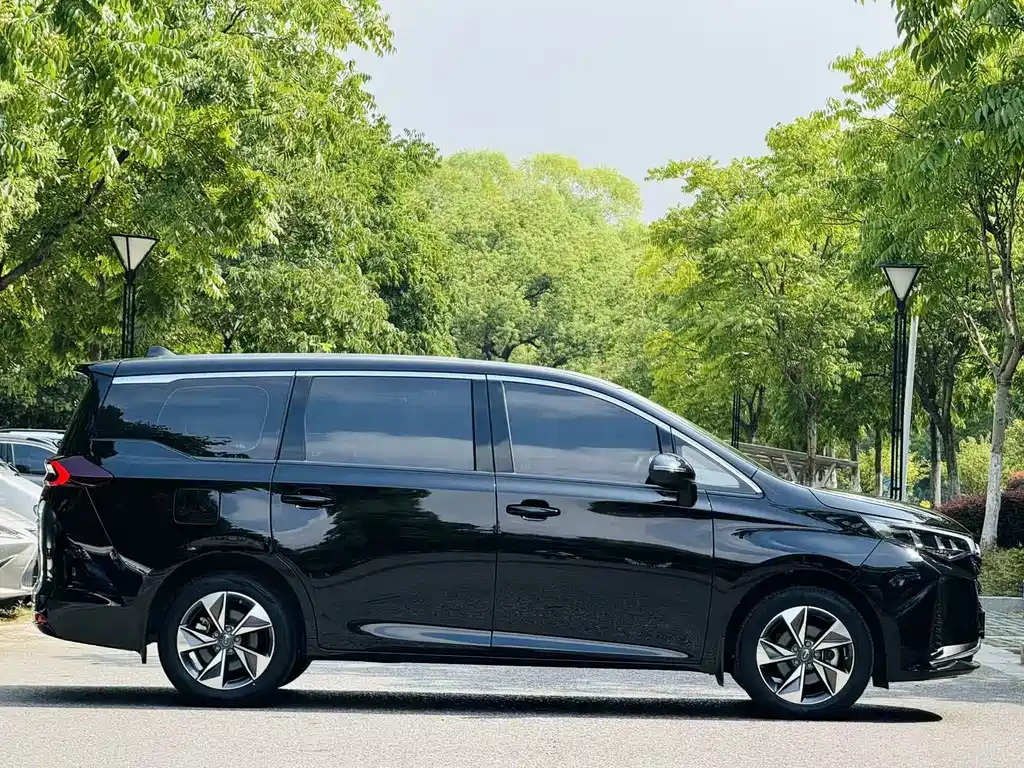 GAC Motor Trumpchi M6 — миниатюра 4