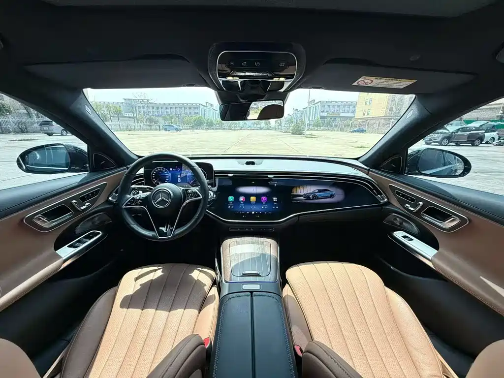 Mercedes-Benz E-Class — миниатюра 6