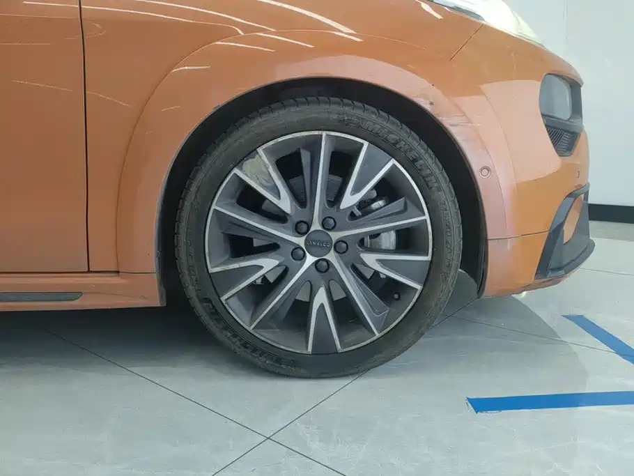 Lynk & Co 02 Hatchback — миниатюра 6