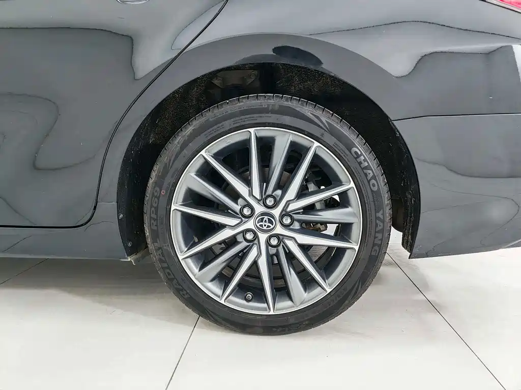 Toyota Camry Hybrid 2.5HG Luxury Edition, фото 16