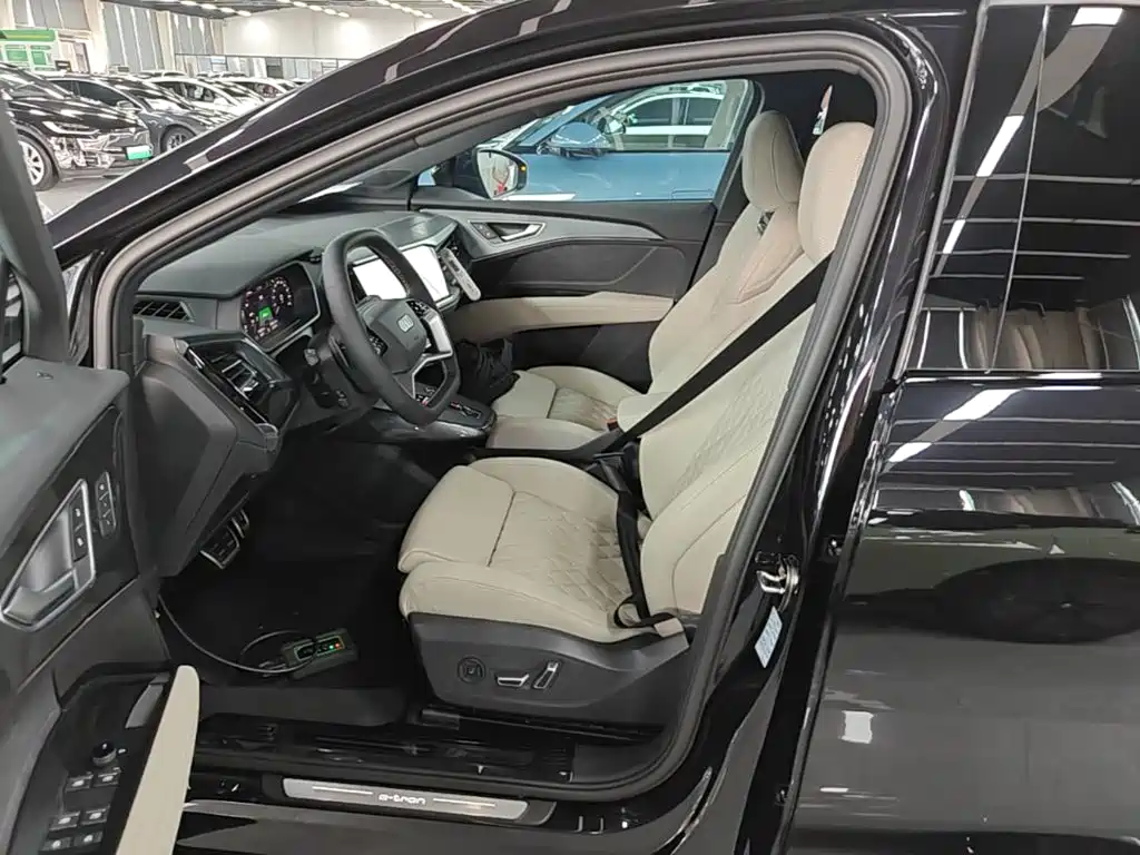 Audi Q5 e-tron — миниатюра 16