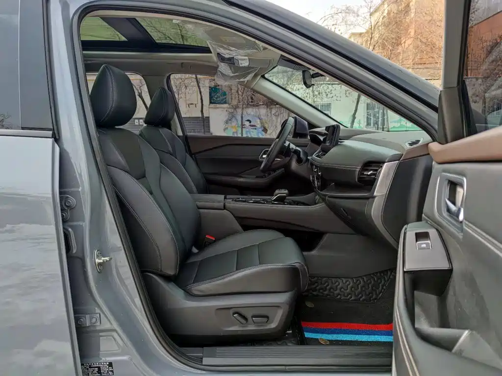 Nissan X-Trail — миниатюра 8