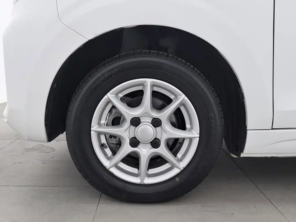 Roewe Clever — миниатюра 17