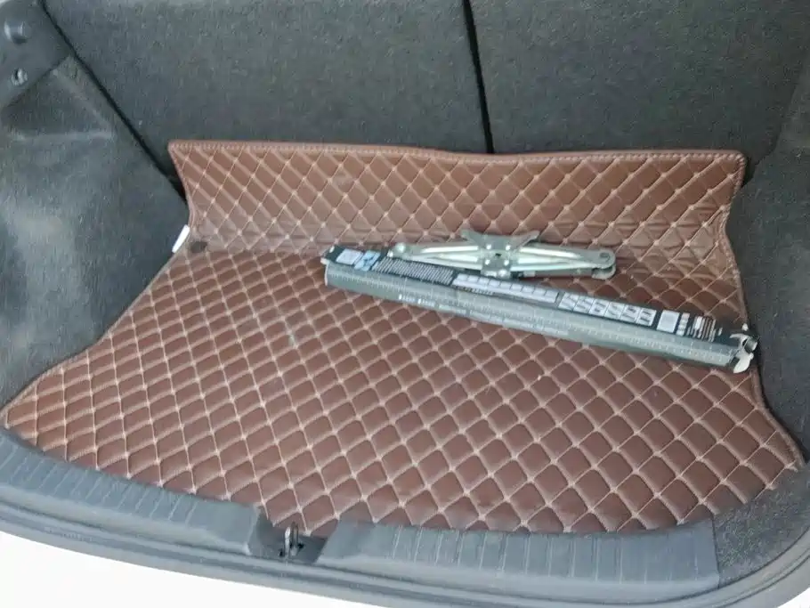 Toyota Yaris L — миниатюра 4