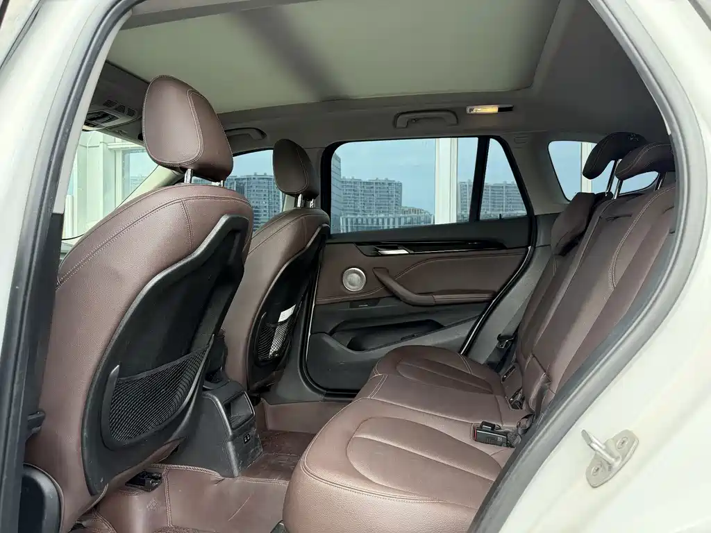 BMW X1 — миниатюра 11