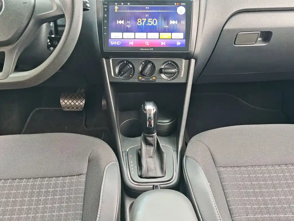 Volkswagen Polo — миниатюра 12