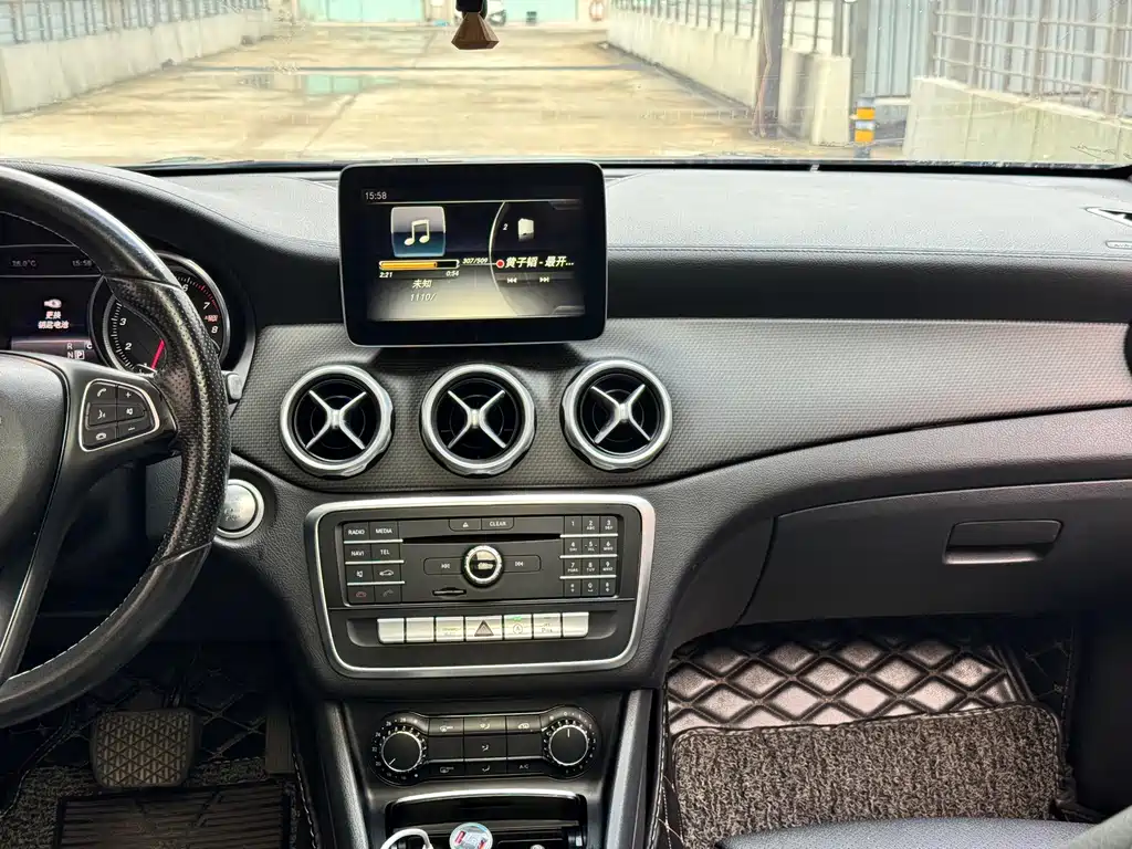 Mercedes-Benz GLA GLA 200 Fashion Type, фото 13
