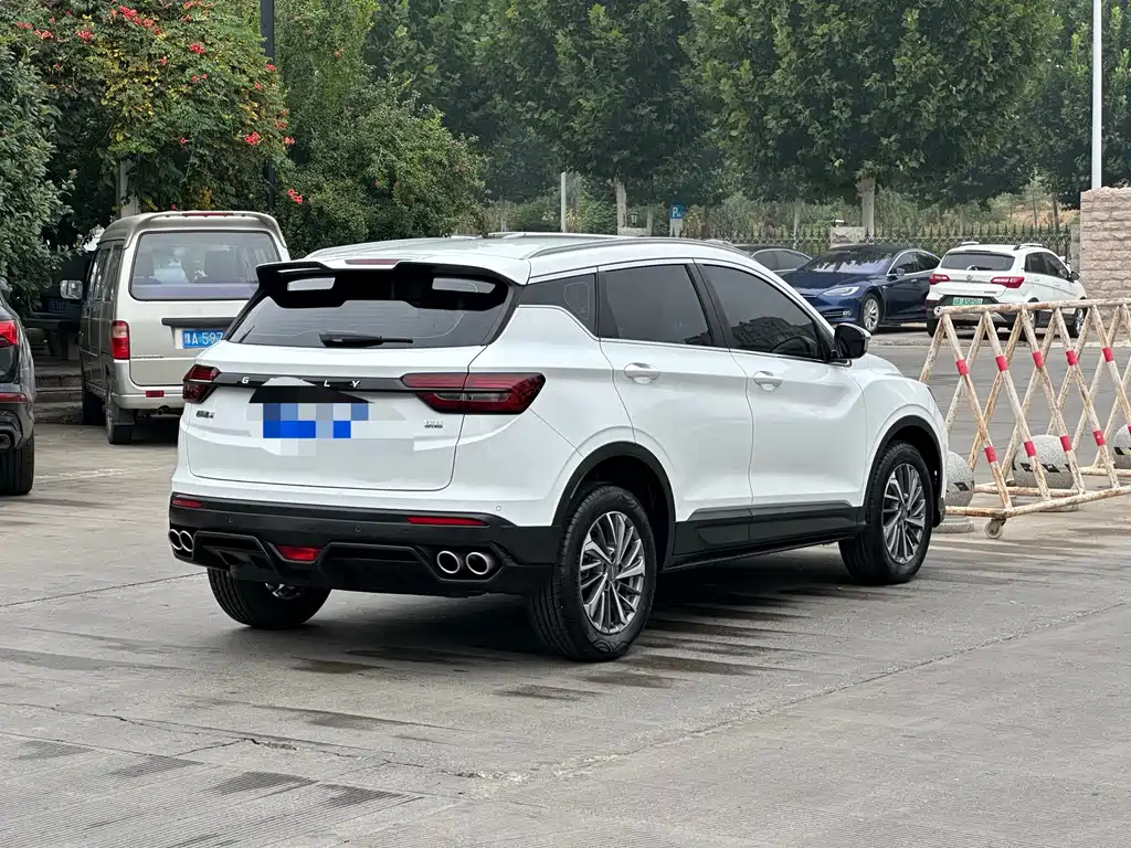 Geely Binyue — миниатюра 5