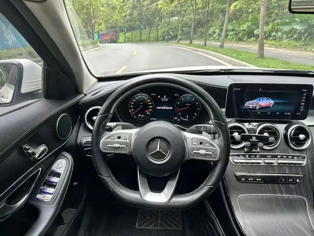 Mercedes-Benz C-Class — миниатюра 6