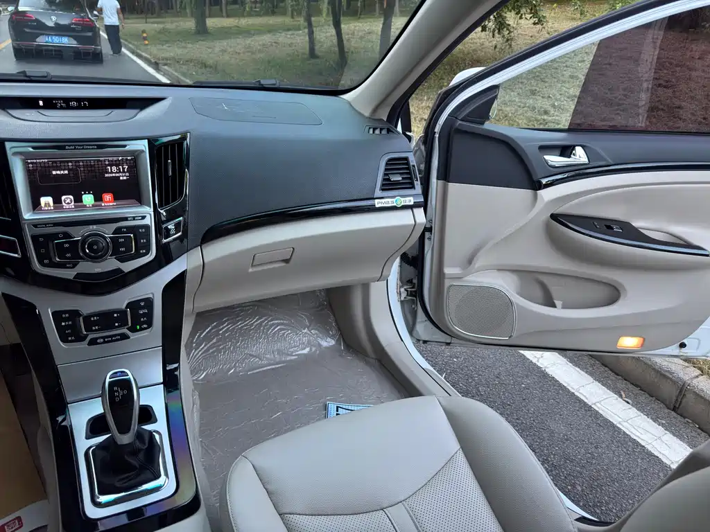 BYD e5 — миниатюра 12