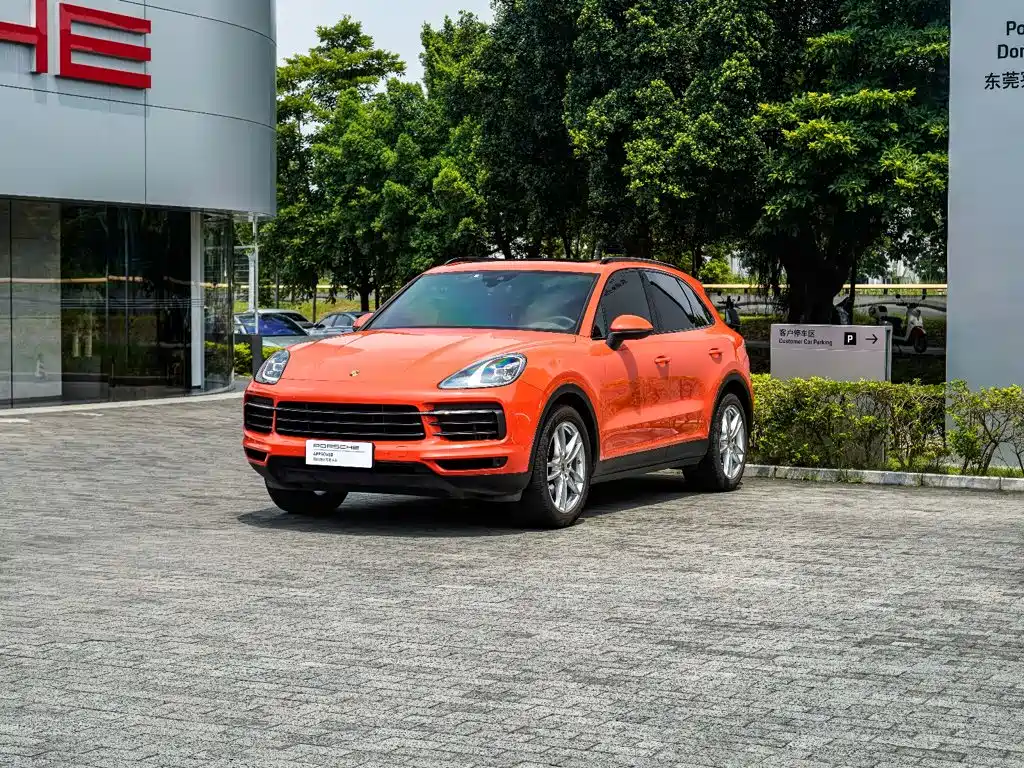 Porsche Cayenne — миниатюра 9