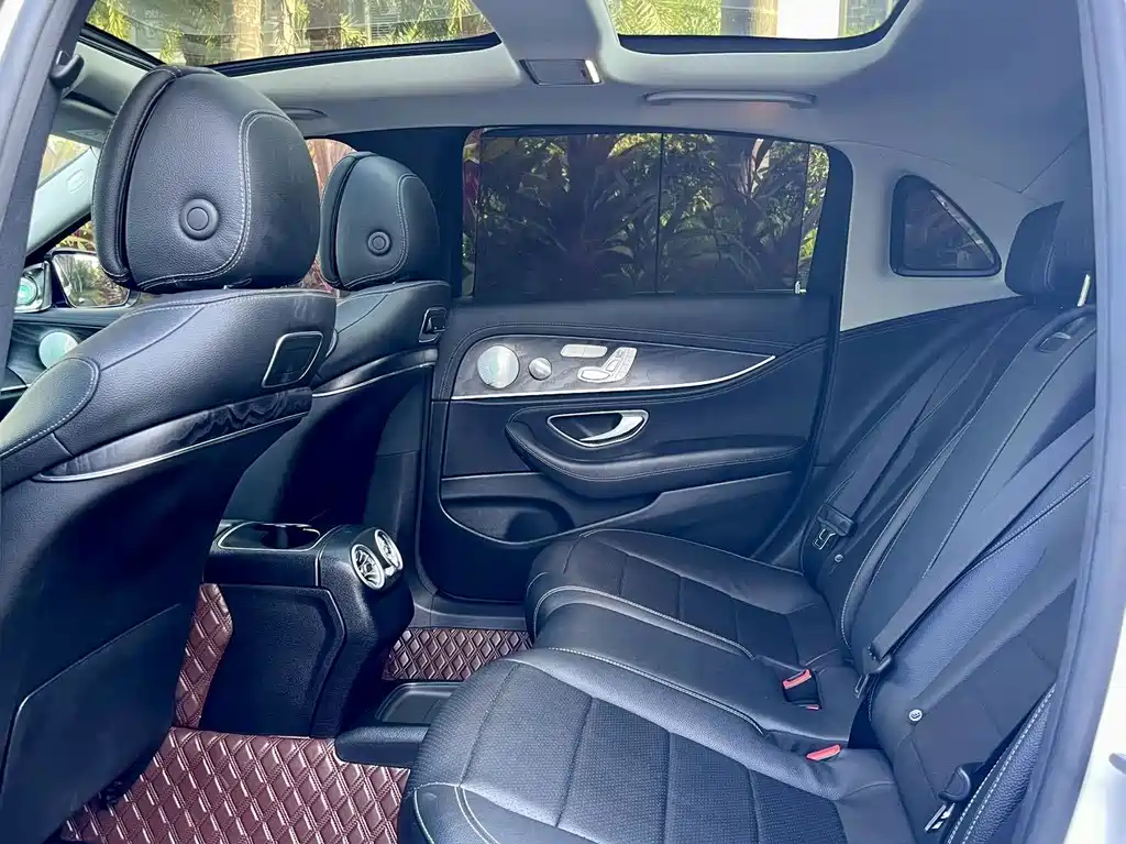 Mercedes-Benz E-Class — миниатюра 20