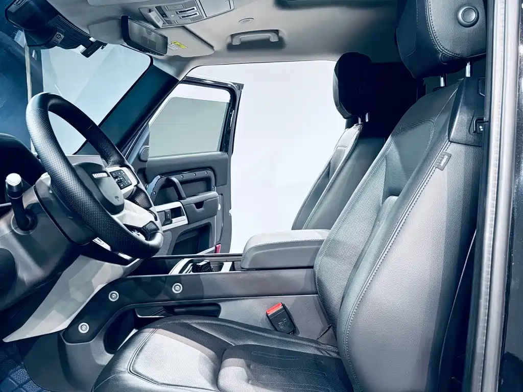 Land Rover Defender — миниатюра 6