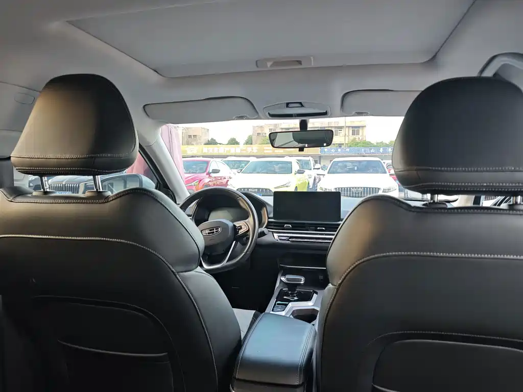 Geely 帝豪甲醇 — миниатюра 7