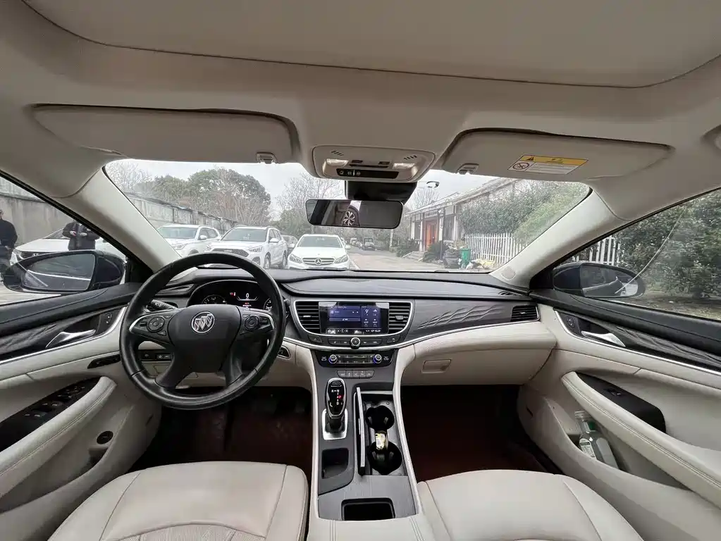 Buick LaCrosse 2021 Avenir