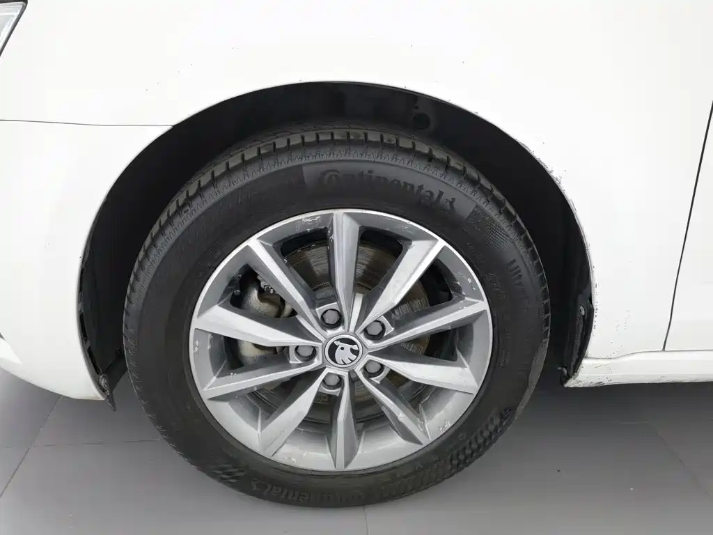 Skoda Octavia — миниатюра 17