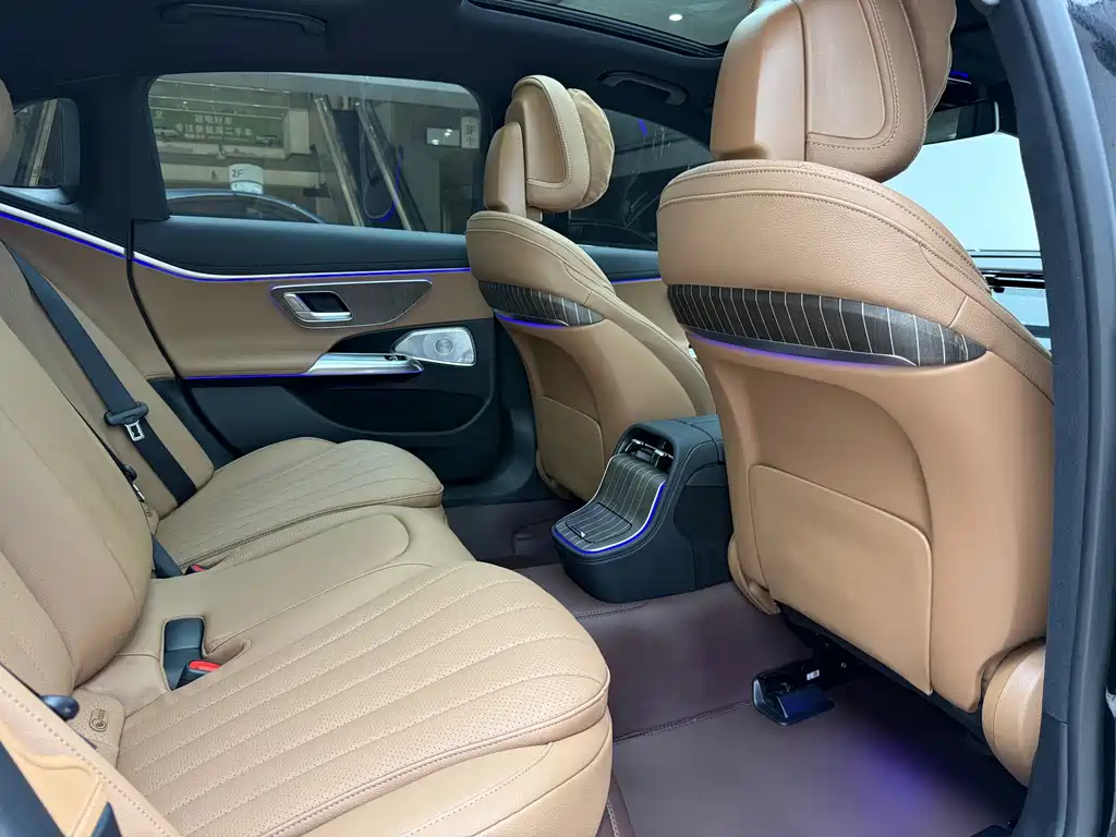 Mercedes-Benz E-Class — миниатюра 19