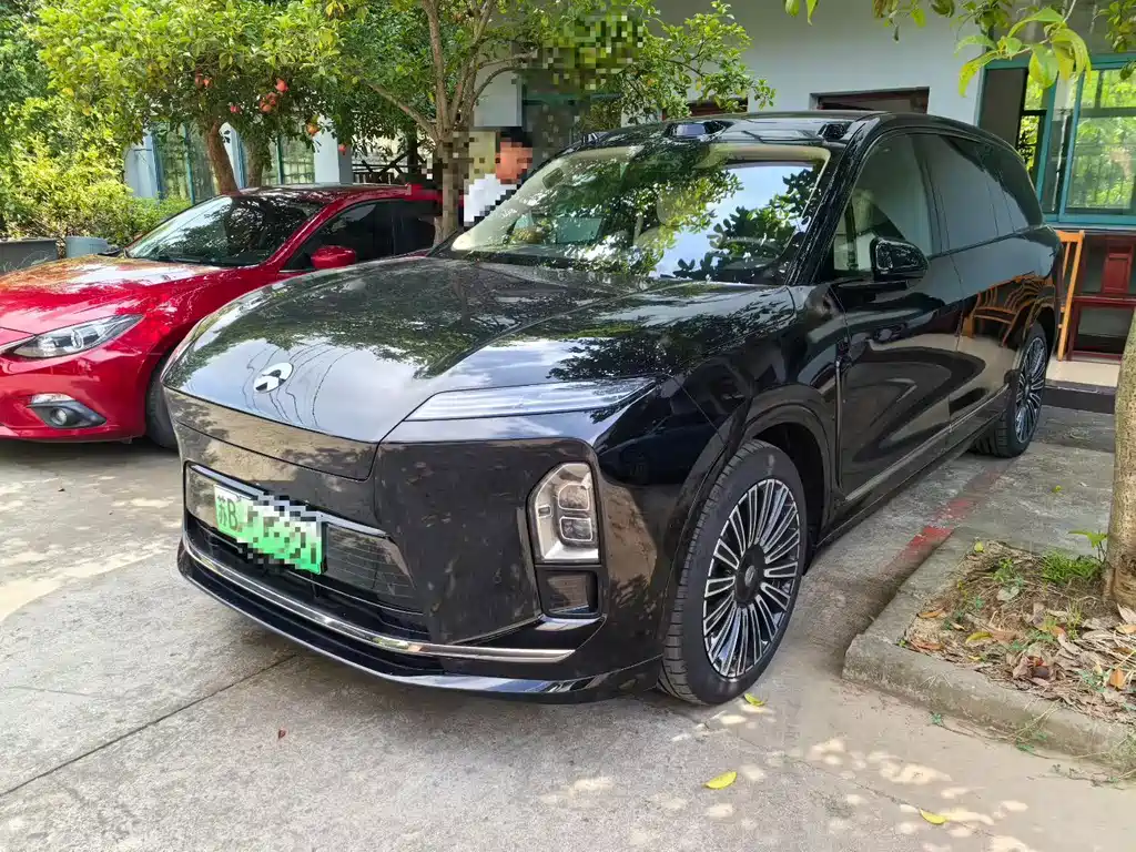 NIO ES8
