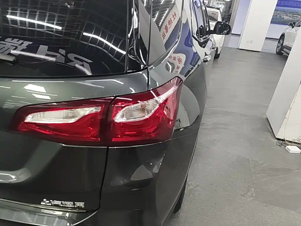 Chevrolet Equinox — миниатюра 8