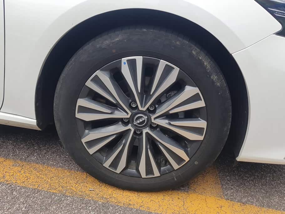 Nissan Teana 2.0 л 2024 г. Белый, пробег 36600 км