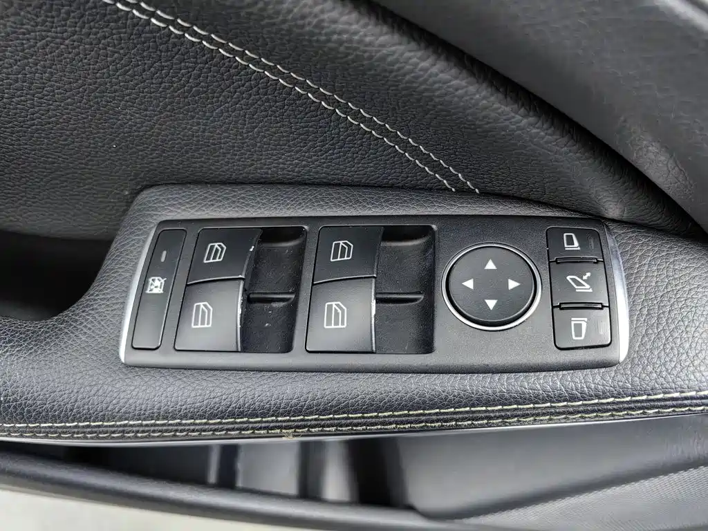 Mercedes-Benz GLA — миниатюра 9
