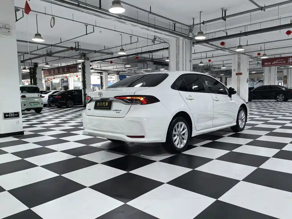 Toyota Corolla — миниатюра 4
