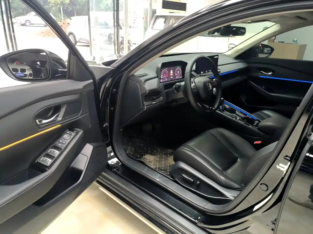 Honda Accord — миниатюра 16