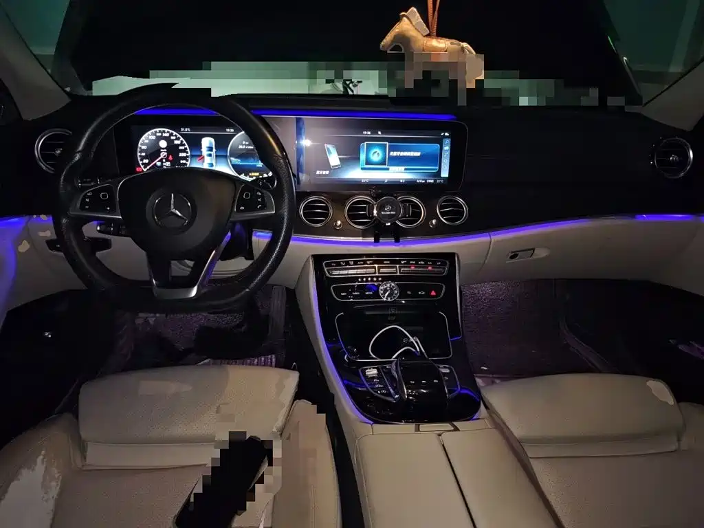 Mercedes-Benz E-Class — миниатюра 10