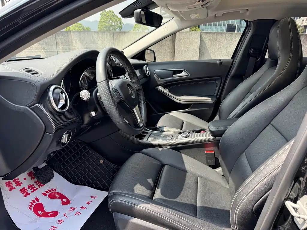 Mercedes-Benz GLA — миниатюра 8