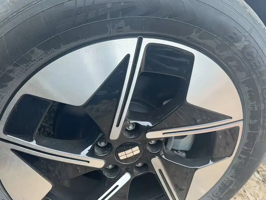 GEELY GALAXY GALAXY E5