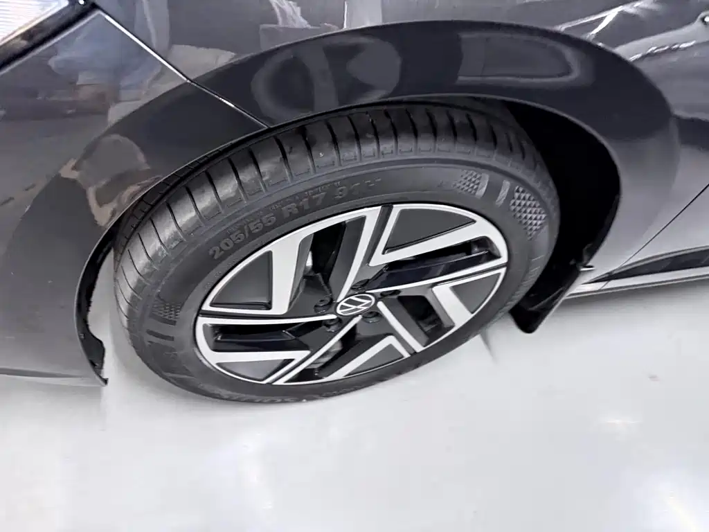 Volkswagen Sagitar — миниатюра 4