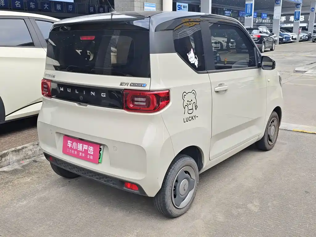Wuling MINIEV — миниатюра 11