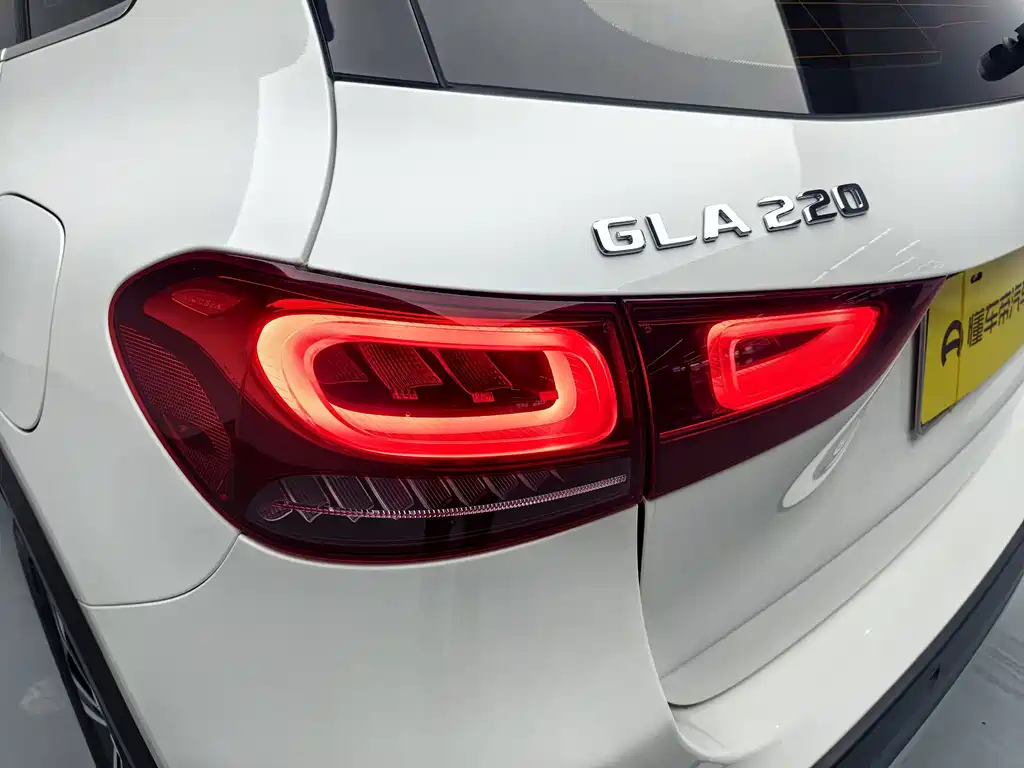 Mercedes-Benz GLA — миниатюра 15