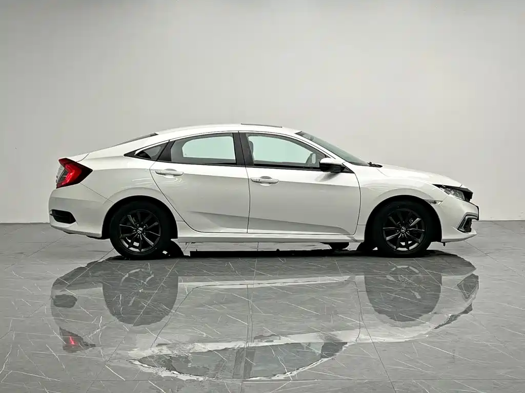 Honda Civic — миниатюра 7