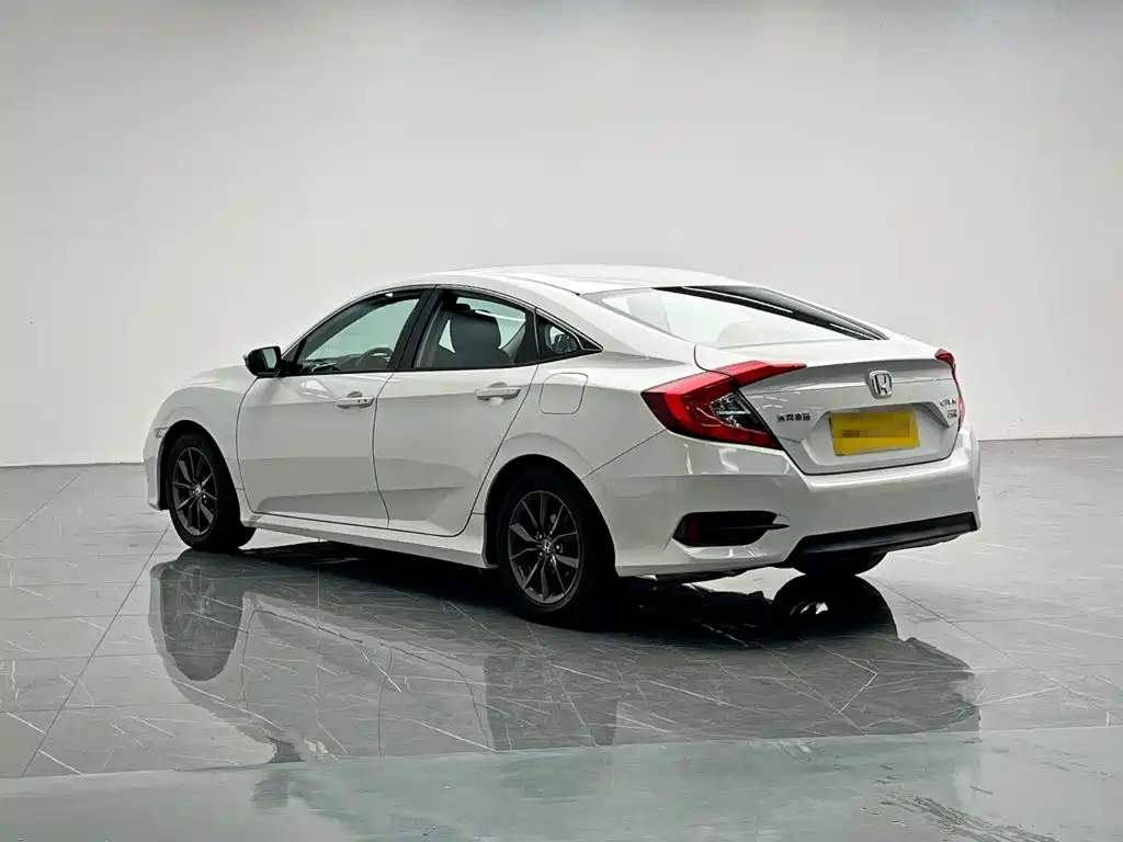 Honda Civic — миниатюра 4