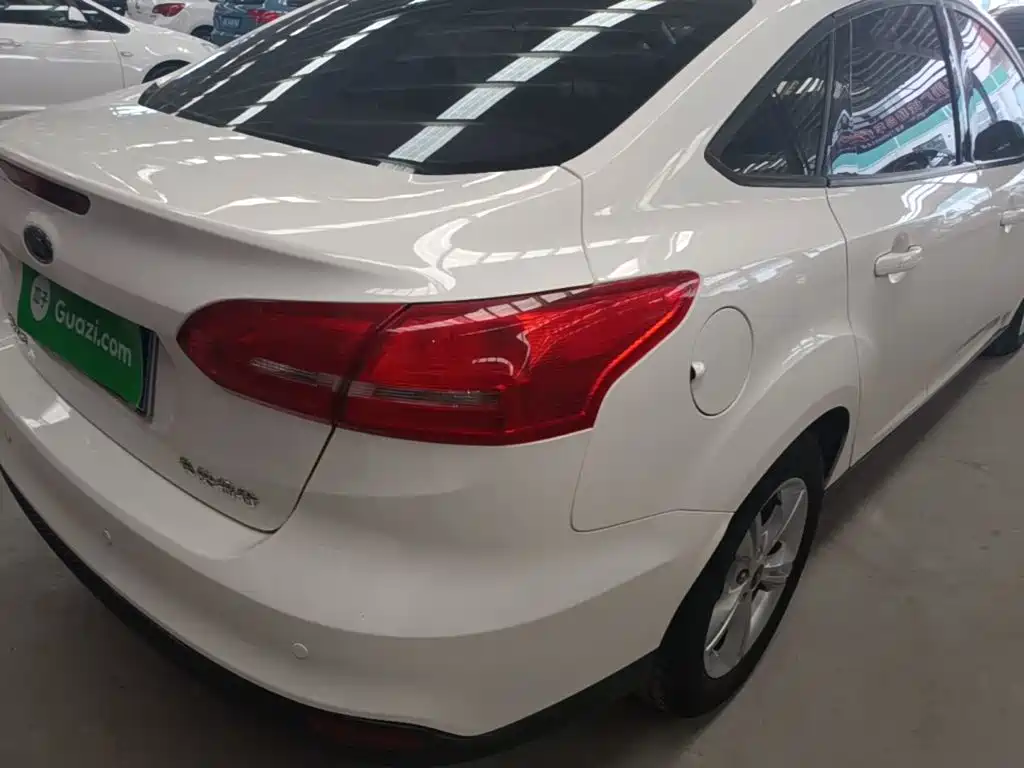 Ford Focus — миниатюра 8