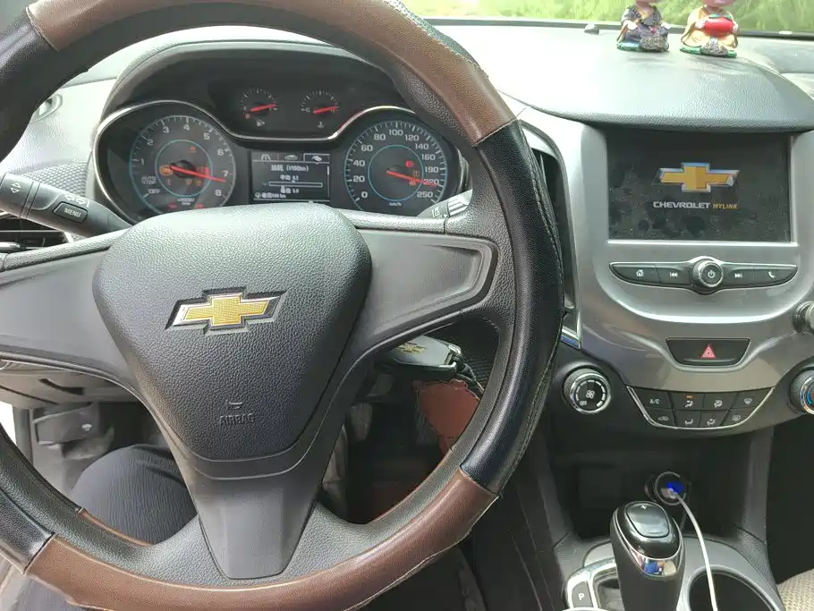 Chevrolet Cruze — миниатюра 12