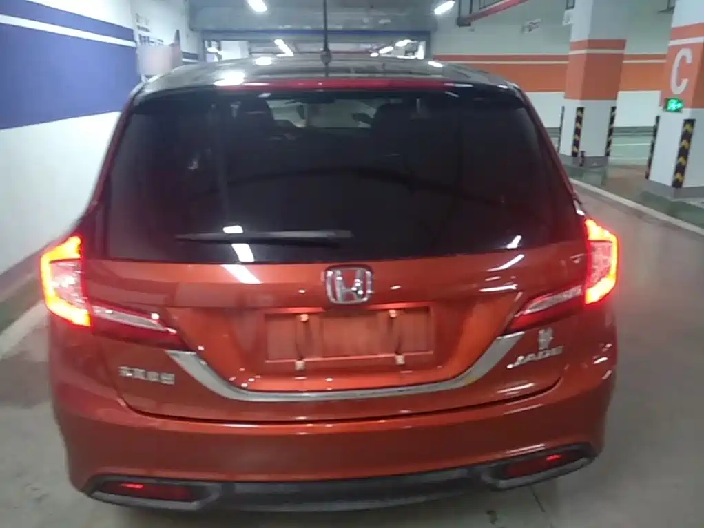 Honda Jade 2016 1.8L AT Comfort Elite 5 мест
