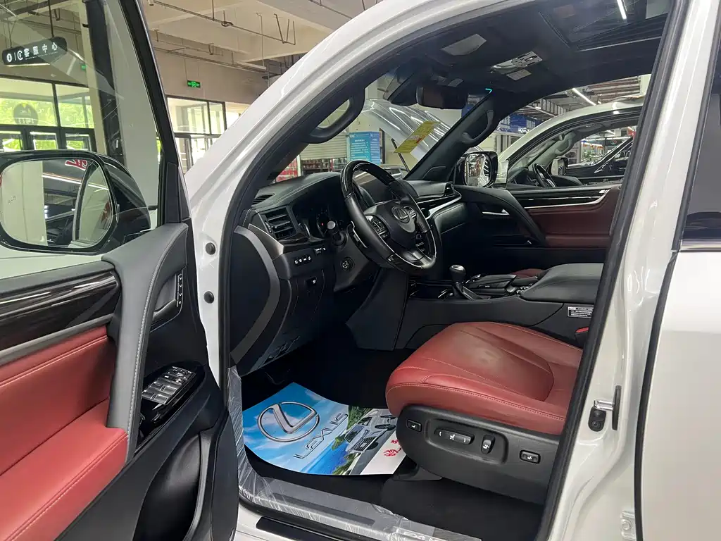 Lexus LX 2019 570 Luxury