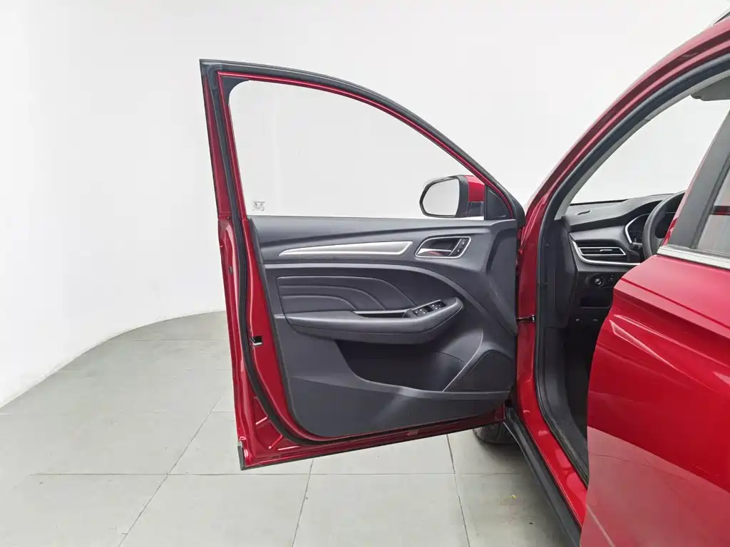 Roewe RX3 — миниатюра 8