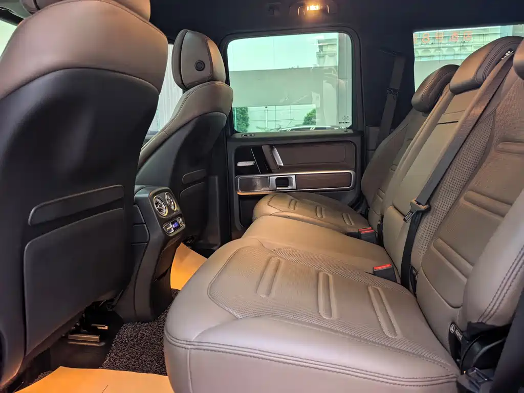 Mercedes-Benz G-Class — миниатюра 11