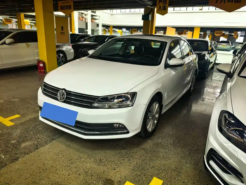 Volkswagen Sagitar 2016