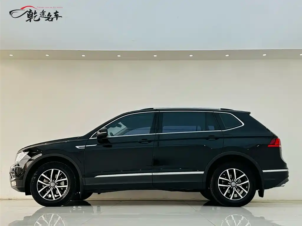 Volkswagen Tiguan L L 2018 330TSI AT Luxury