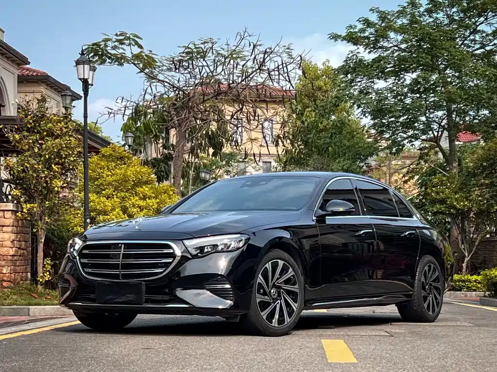 Mercedes-Benz E-Class 2024