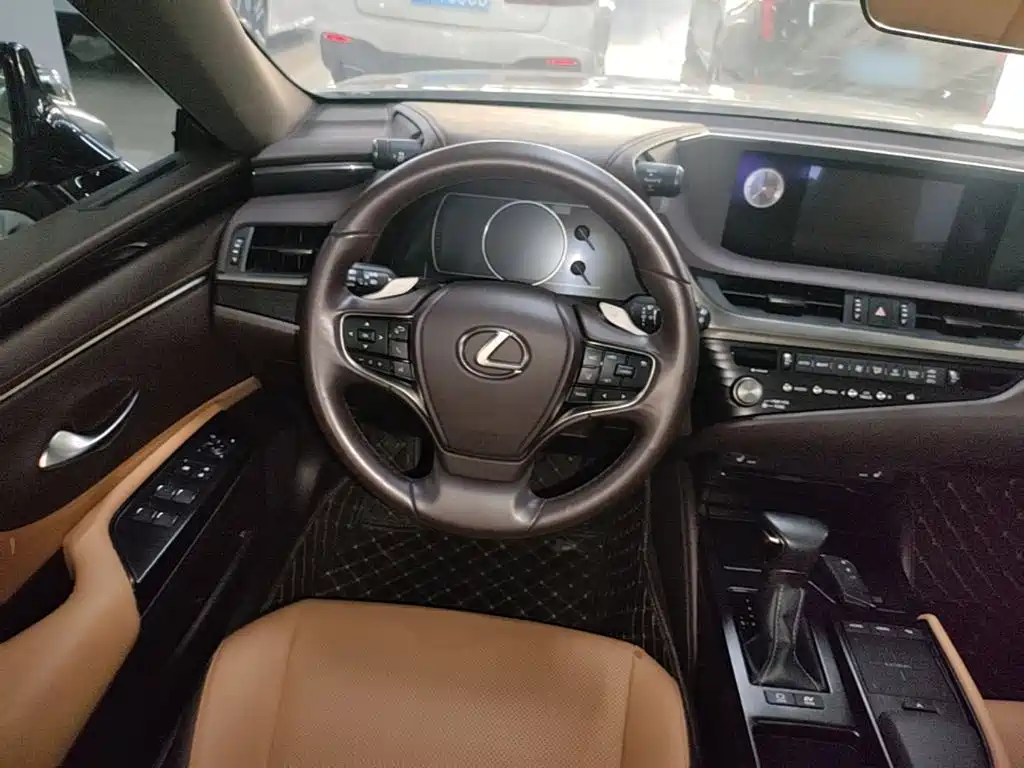 Lexus ES — фотографии объявления, Фото 11