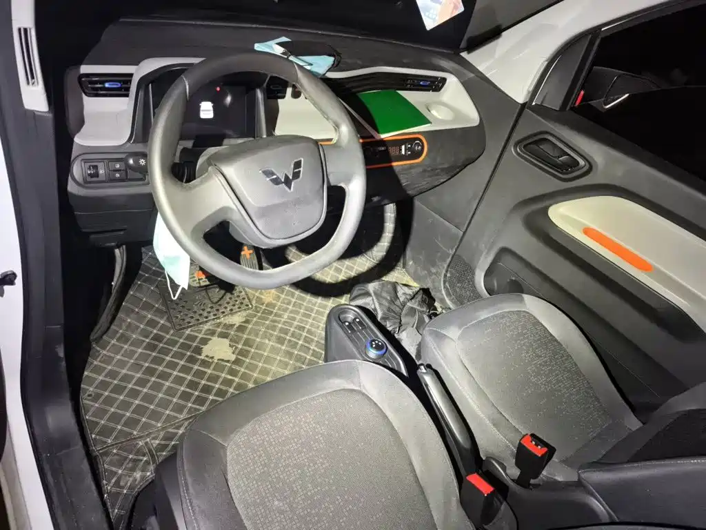 Wuling MINIEV — миниатюра 10