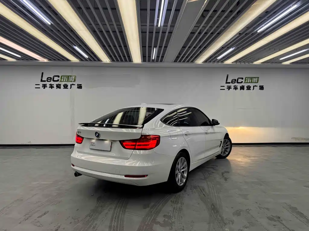BMW 3 Series GT 3 GT 2016 320i Fashion