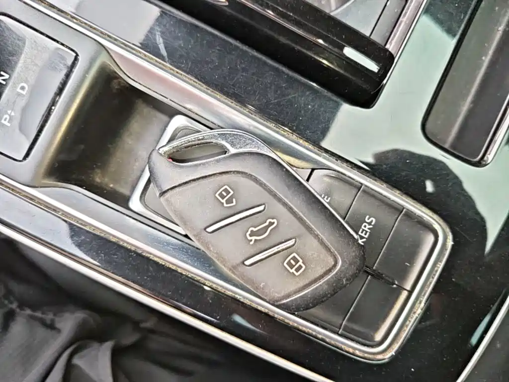 Roewe i6 MAX New Energy — миниатюра 9