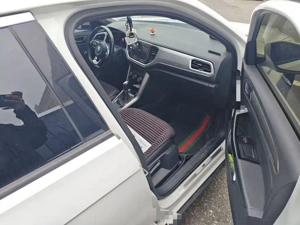 Volkswagen T-Roc — миниатюра 18